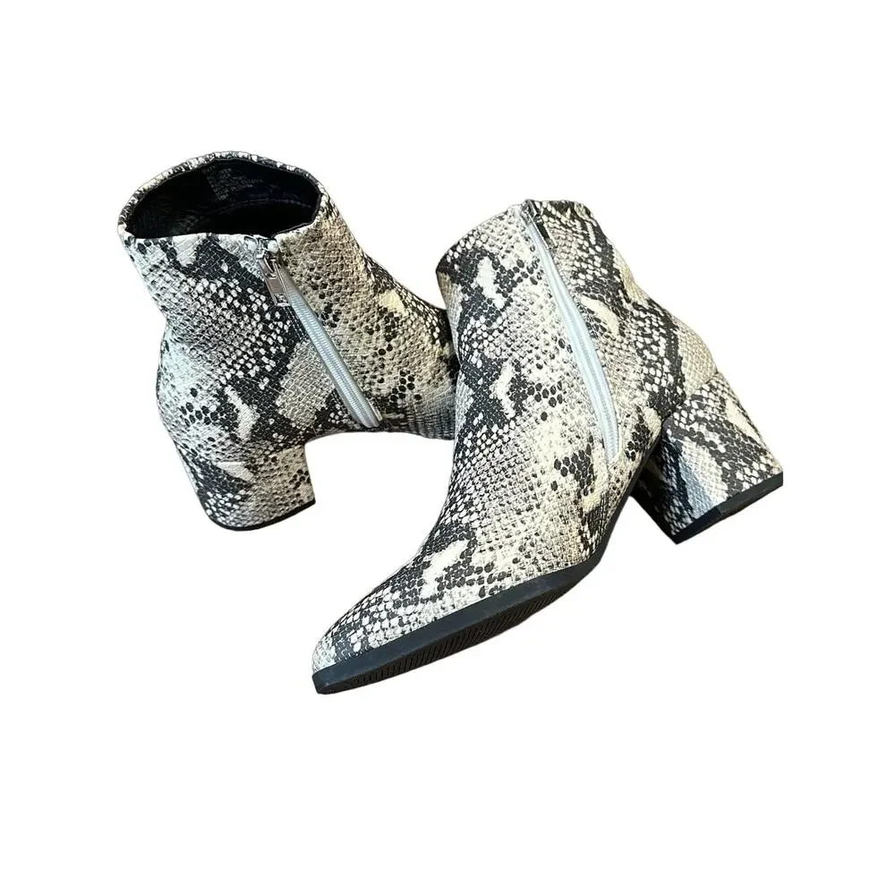 MADDEN GIRL Rapid Sock Booties Snake-Skin Booties, Size 7.5
